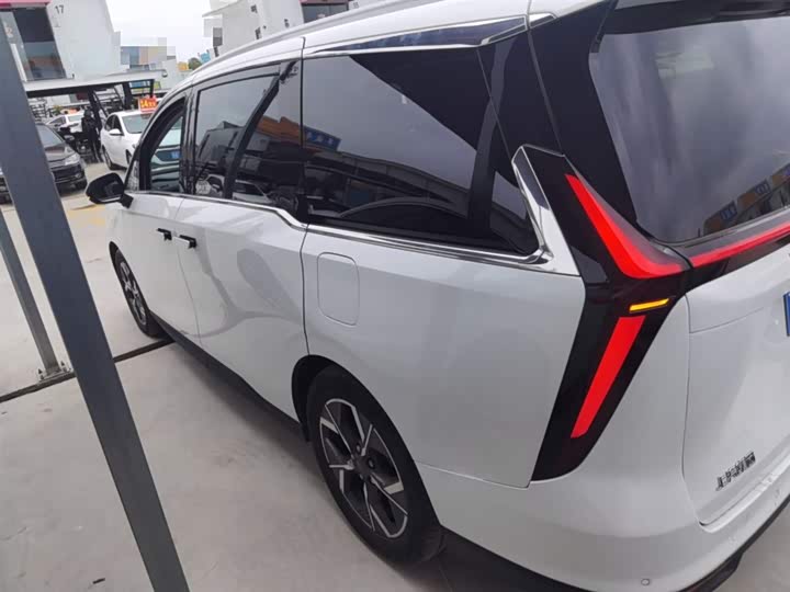 Maxus G70 2024 2024款 2.0T 自动旗舰版 7座