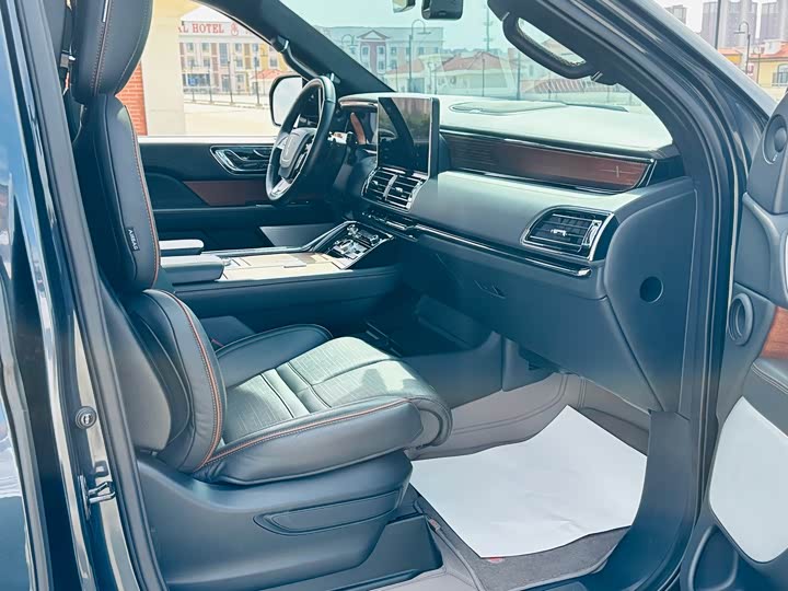 Lincoln Navigator 2022 2022款 3.5T 百周年限量版