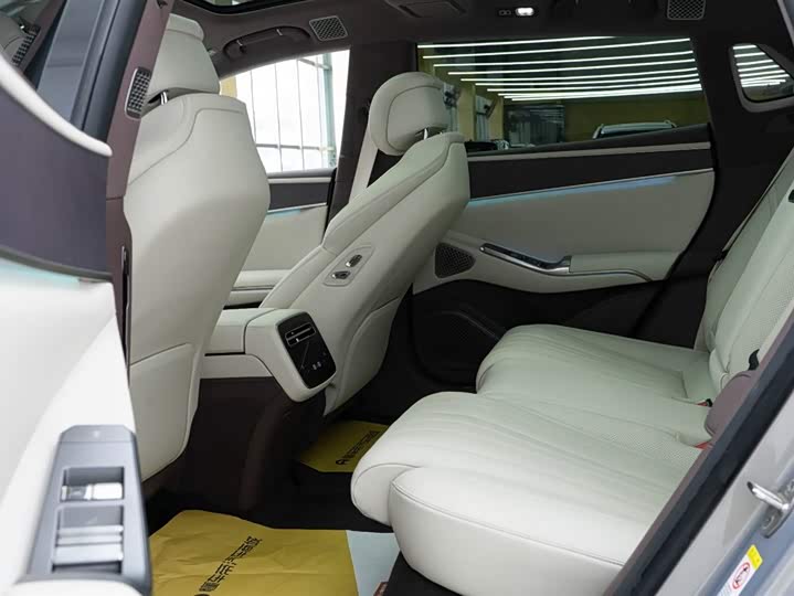 Denza Z9GT 2024 2024款 1100四驱Ultra版