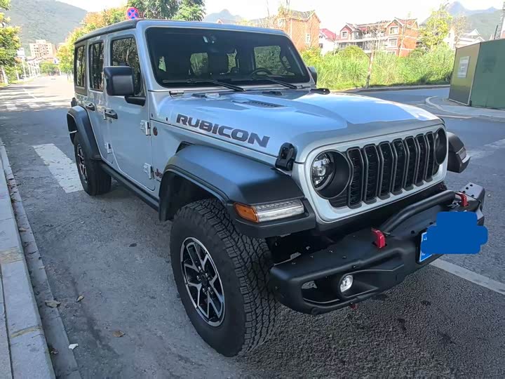 Jeep Wrangler 2024 2024款 2.0T 罗宾汉四门版