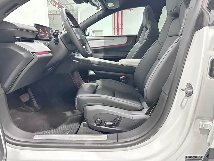 Polestar 4 2024 2024款 双电机长续航PLUS 双星互联版