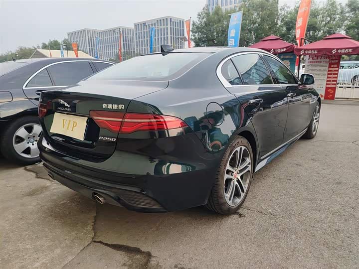 Jaguar XE L 2024 2024款 2.0T 250PS R-DYNAMIC S进取运动版