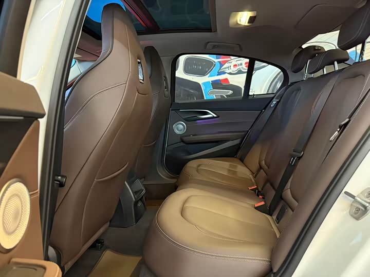 BMW 1 Series 2023 2023款 125i M运动曜夜版