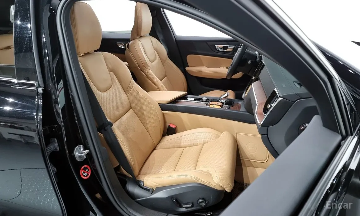 Volvo V60 2019 B5 Ultimate AWD