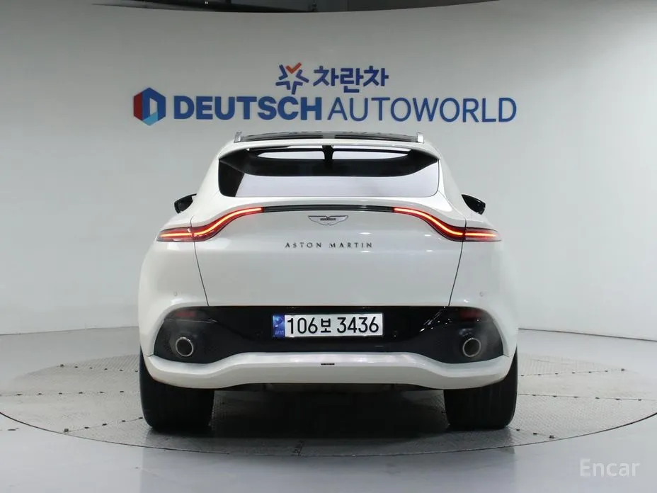 Aston Martin DBX 2020 4.0 V8