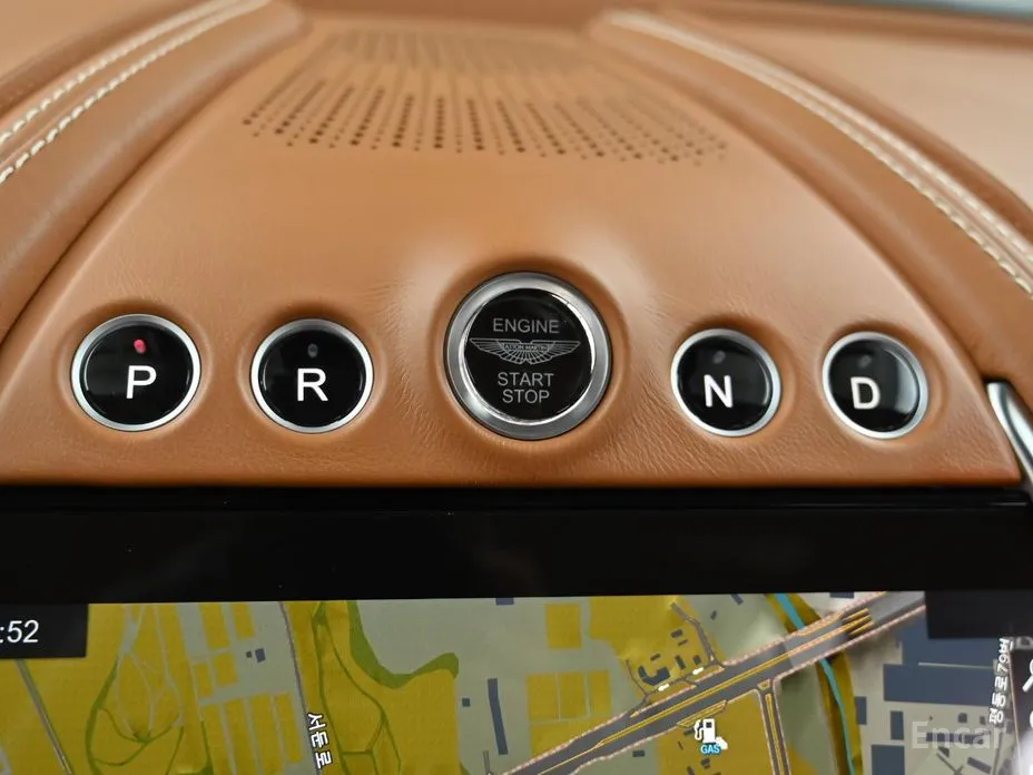 Aston Martin DBX 2020 4.0 V8