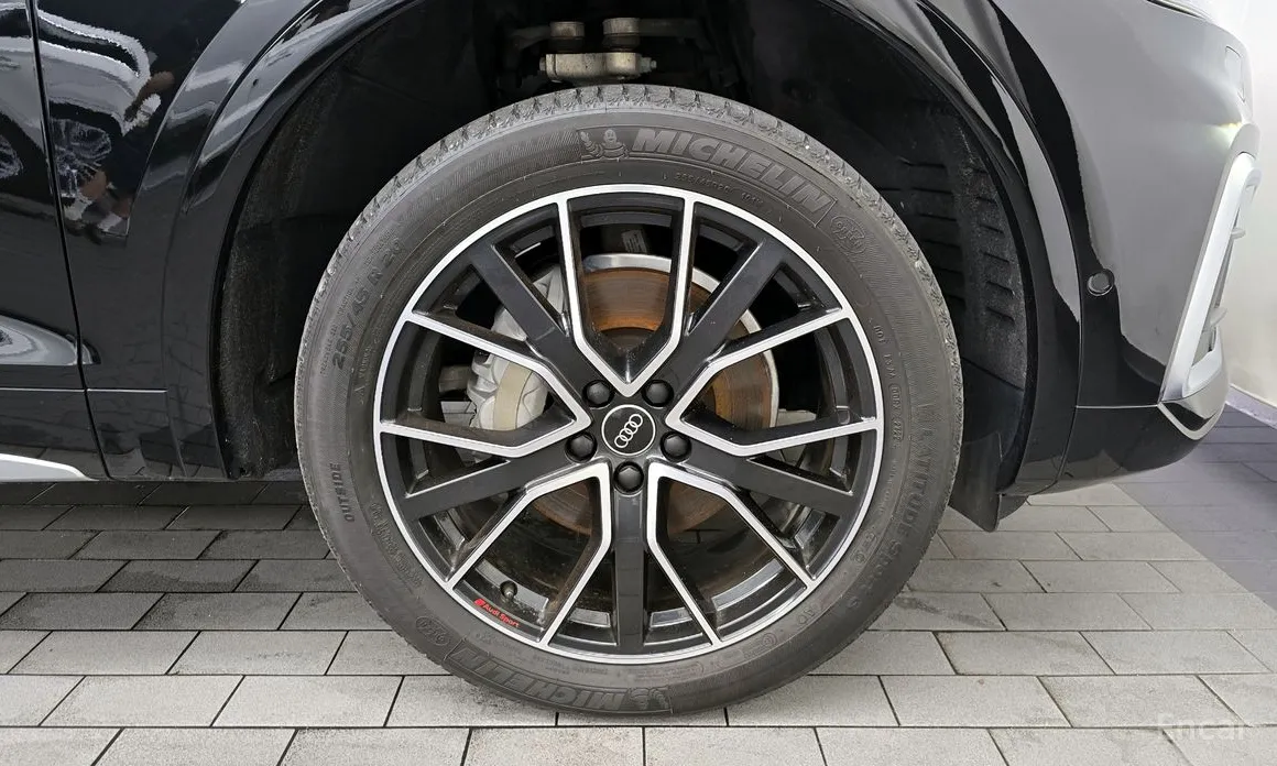 Audi Q5 2017 45 TFSI Quattro Premium Sportback