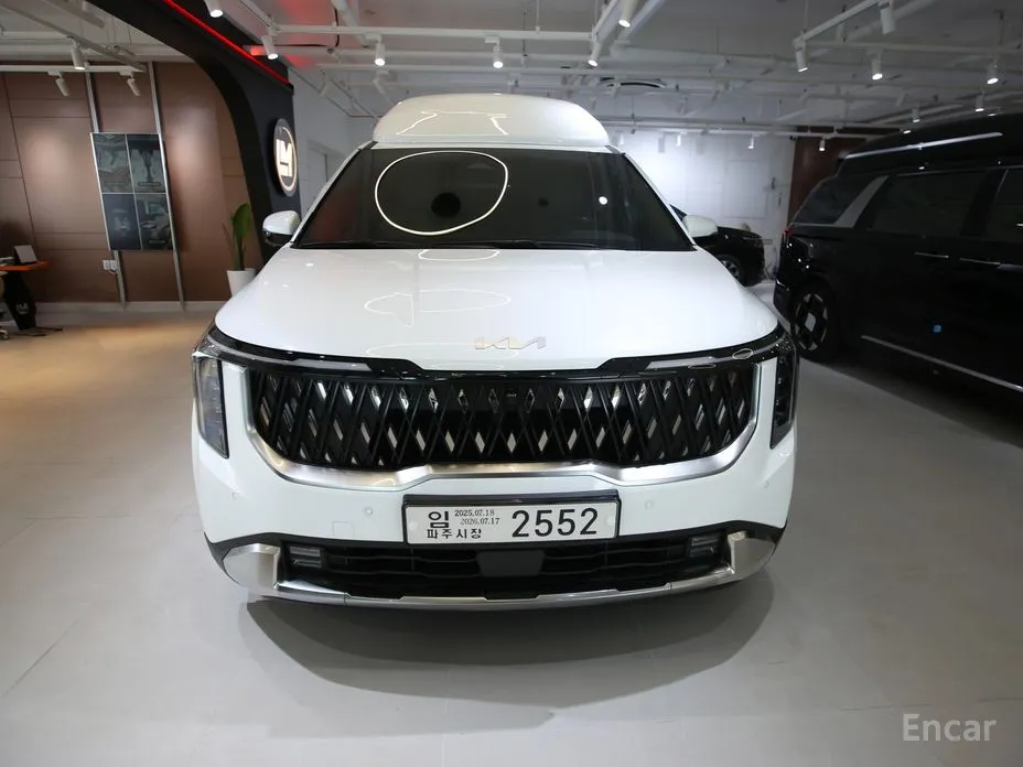 Kia Carnival 2023 HEV 9-Seater Hi-Limousine (Special vehicle)