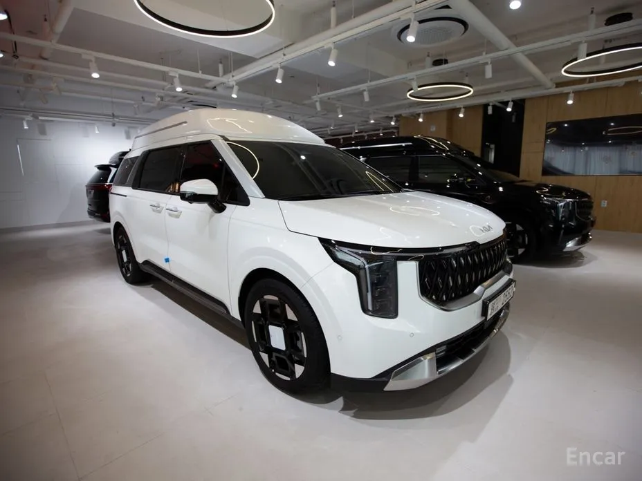 Kia Carnival 2023 HEV 9-Seater Hi-Limousine (Special vehicle)