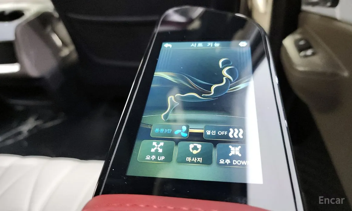 Kia Carnival 2023 HEV 9-Seater Hi-Limousine (Special vehicle)