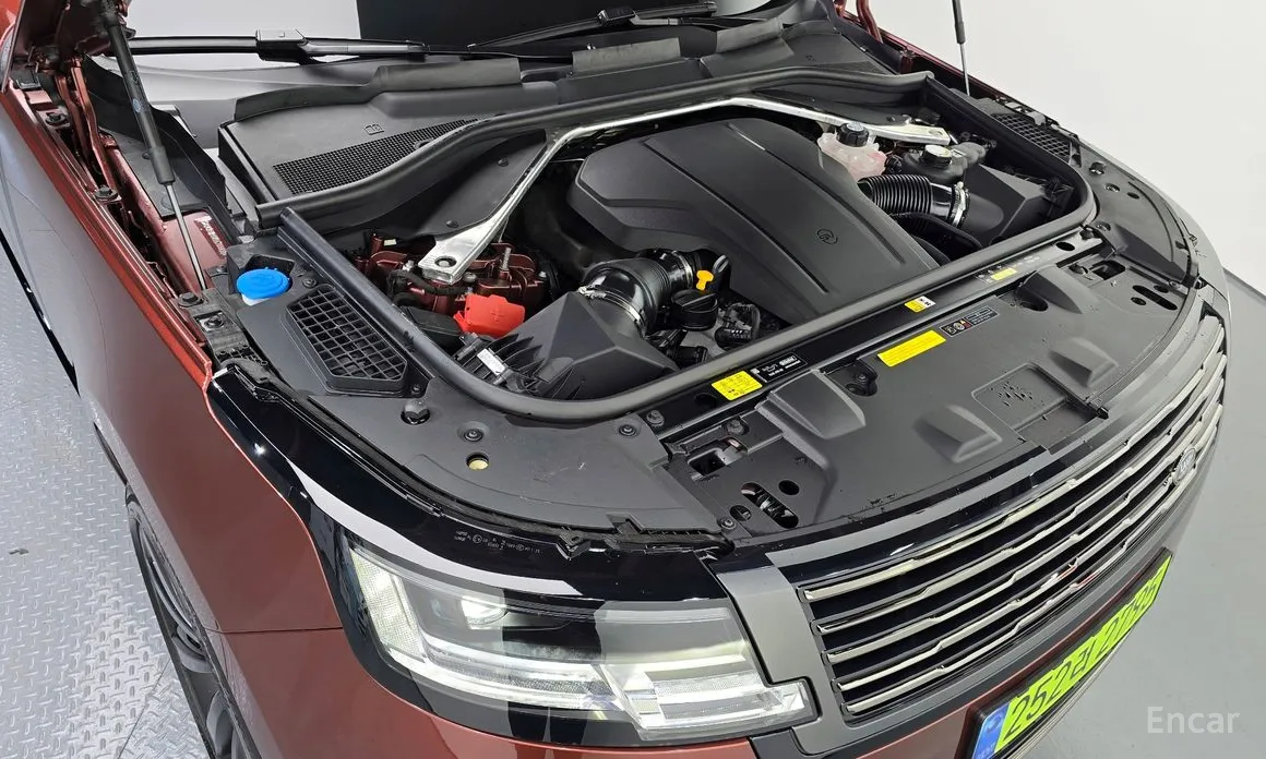 Land Rover Range Rover 2022 P615 SV LWB