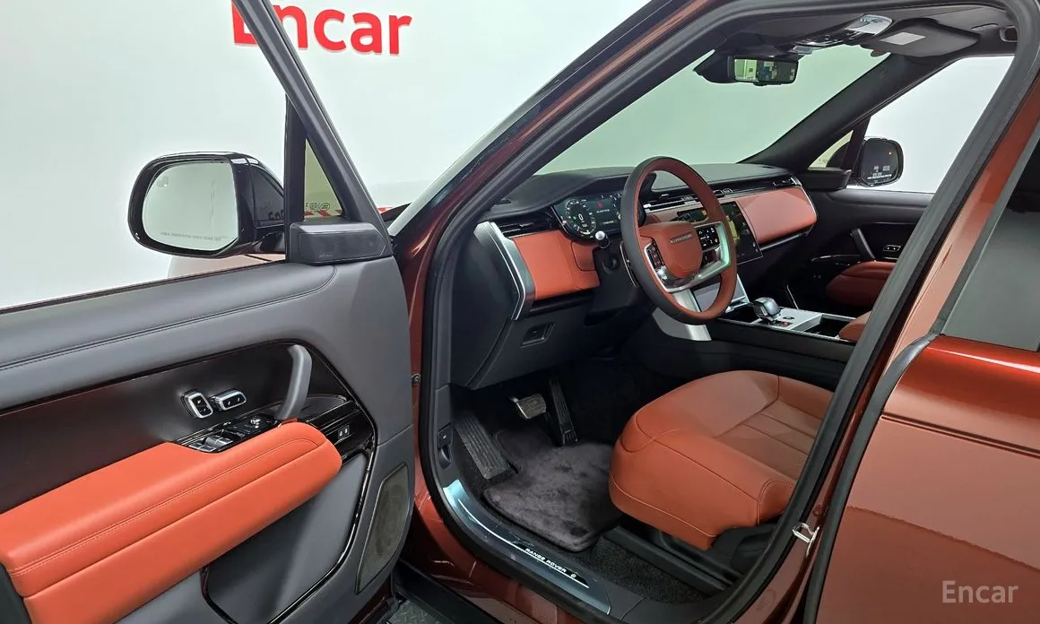 Land Rover Range Rover 2022 P615 SV LWB