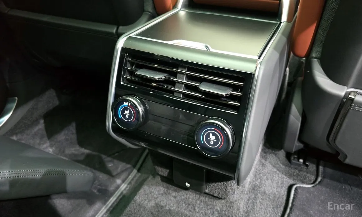 Land Rover Range Rover 2022 P615 SV LWB