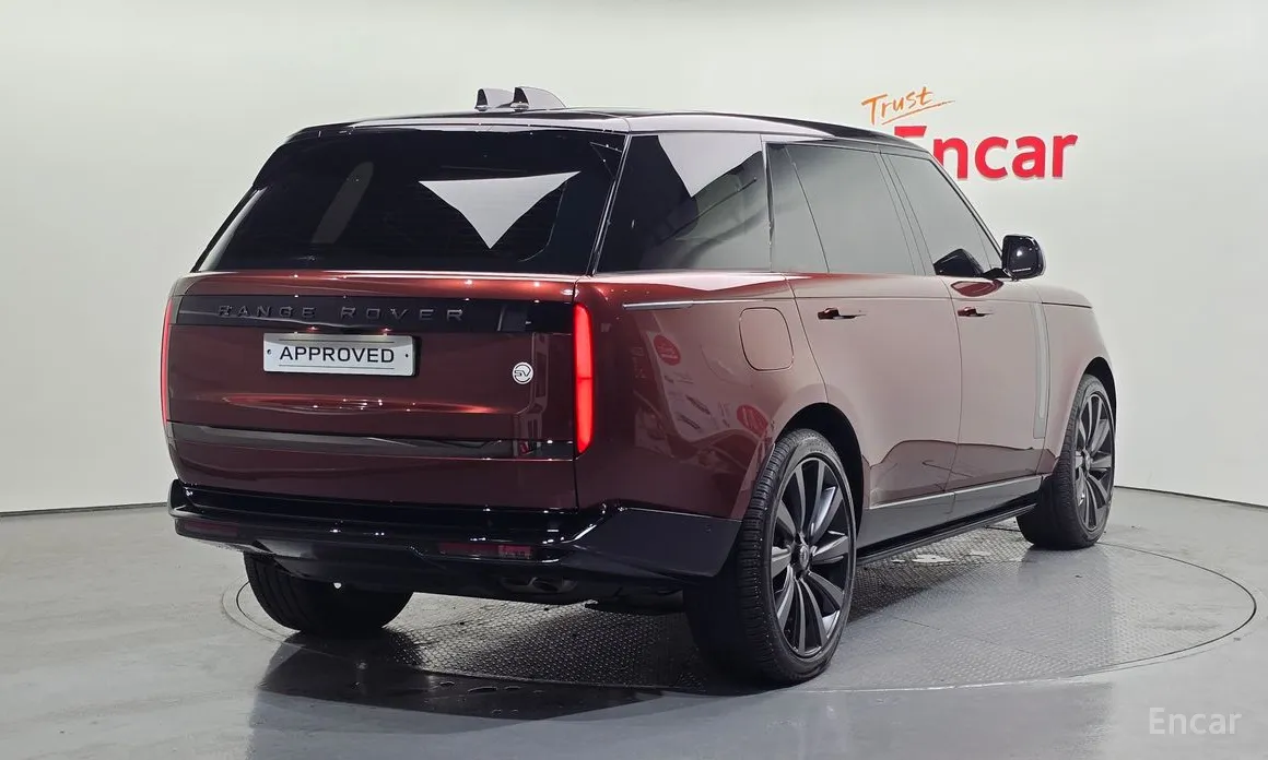 Land Rover Range Rover 2022 P615 SV LWB