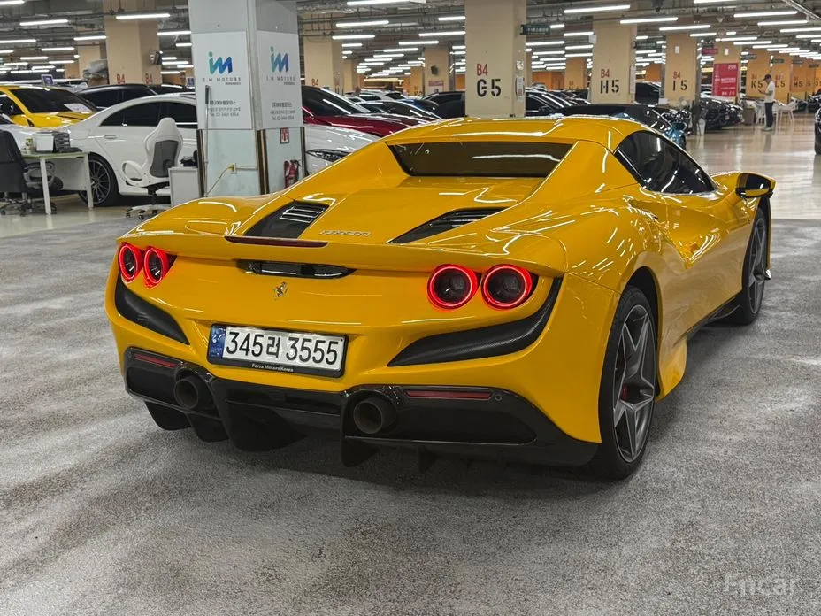 Ferrari F8 2019 3.9 V8