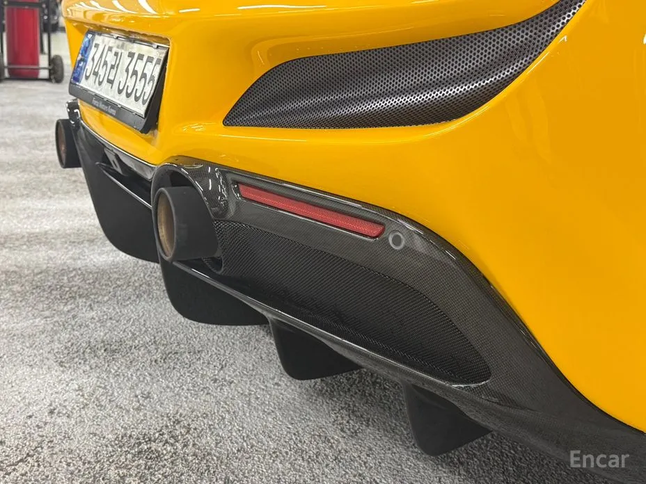 Ferrari F8 2019 3.9 V8