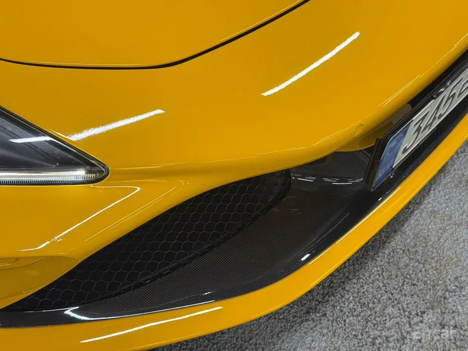 Ferrari F8 2019 3.9 V8