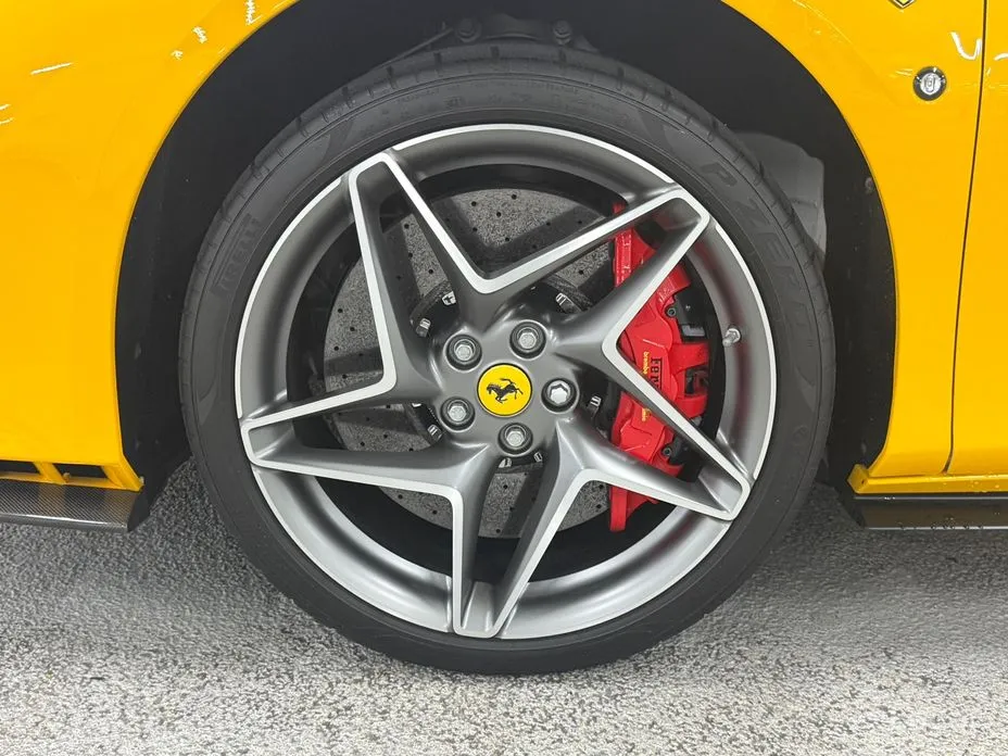 Ferrari F8 2019 3.9 V8