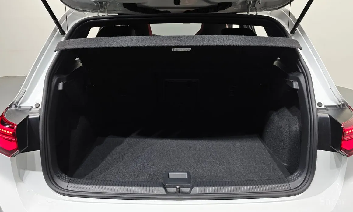 Volkswagen Golf 2022 2.0 GTI