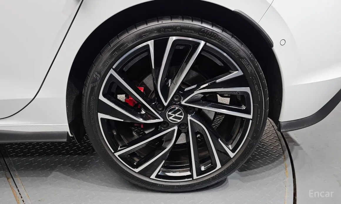 Volkswagen Golf 2022 2.0 GTI