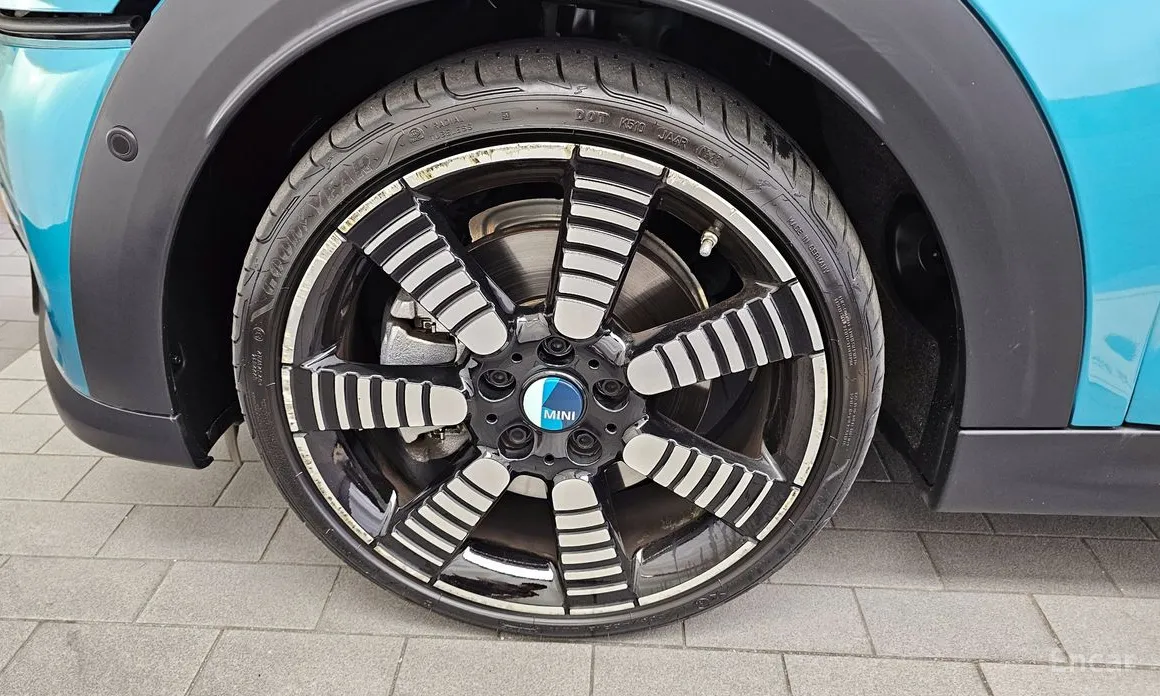 Mini Cooper Convertible 2001 Seaside Edition