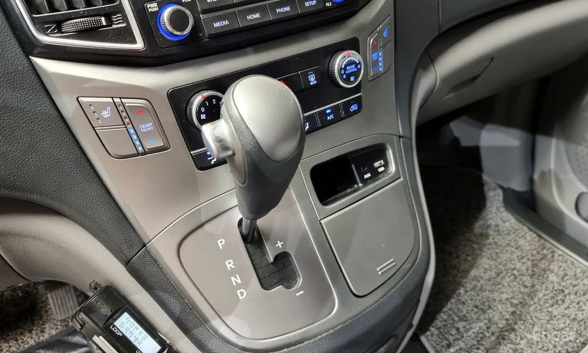 Hyundai Starex 2017 School Bus LPi