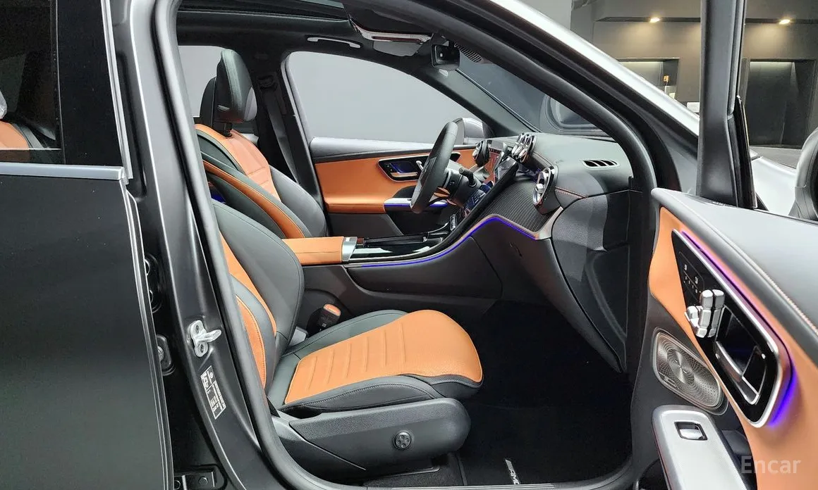 Mercedes-Benz GLC-Class 2023 GLC300 4MATIC AMG Line