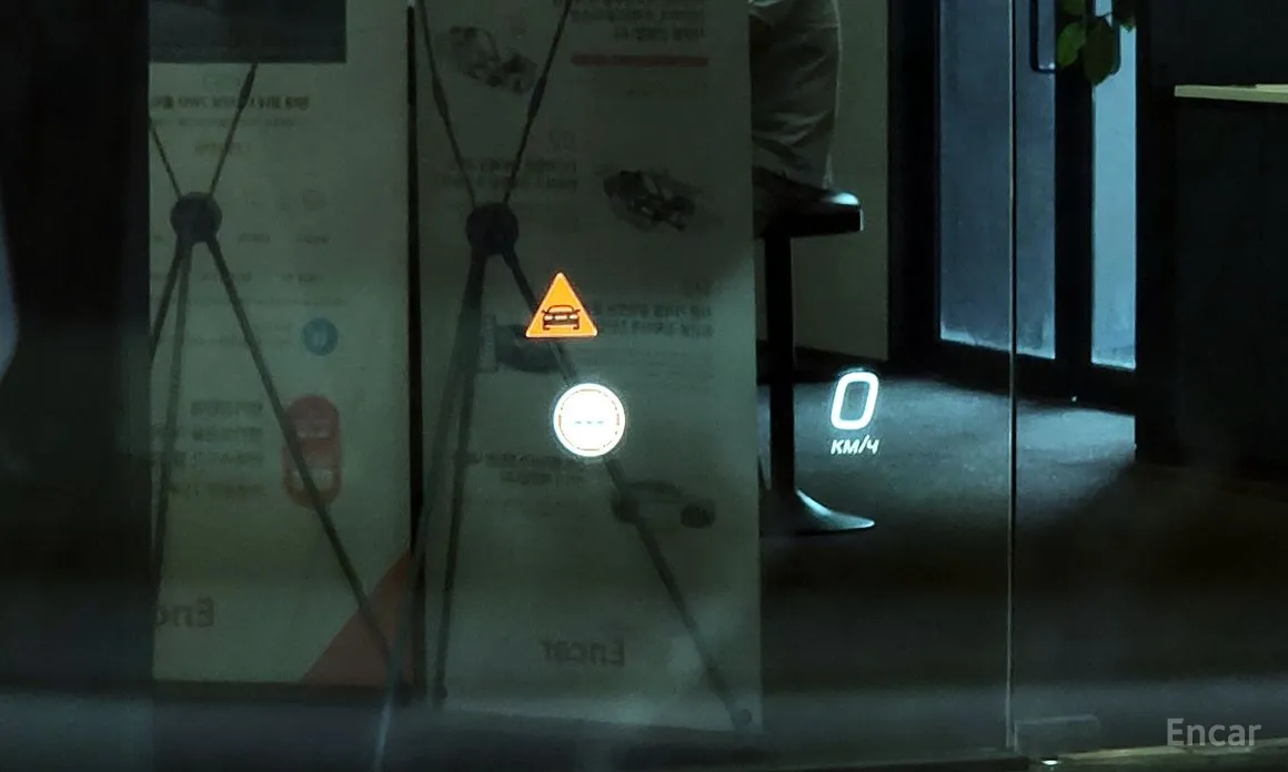 Mercedes-Benz GLC-Class 2023 GLC300 4MATIC AMG Line