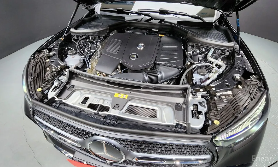 Mercedes-Benz GLC-Class 2023 GLC300 4MATIC AMG Line