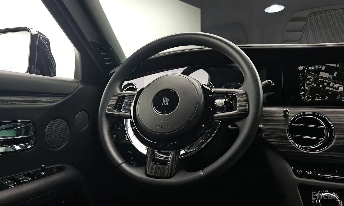 Rolls-Royce Ghost 2020 6.7 EWB V12