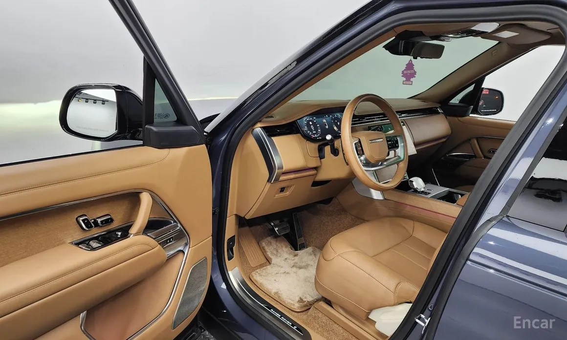 Land Rover Range Rover 2022 P615 SV LWB