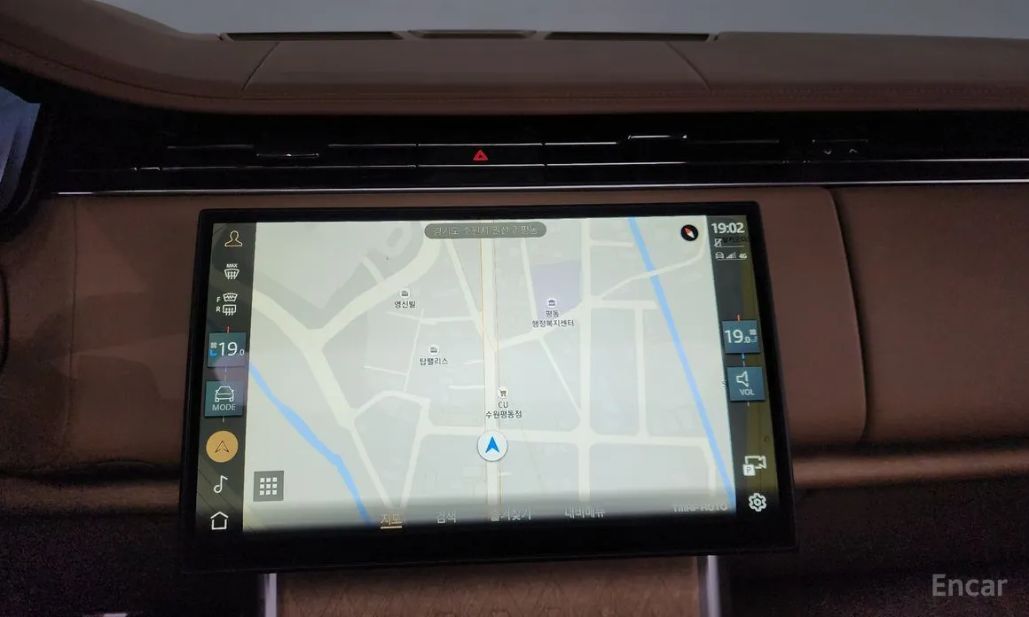 Land Rover Range Rover 2022 P615 SV LWB