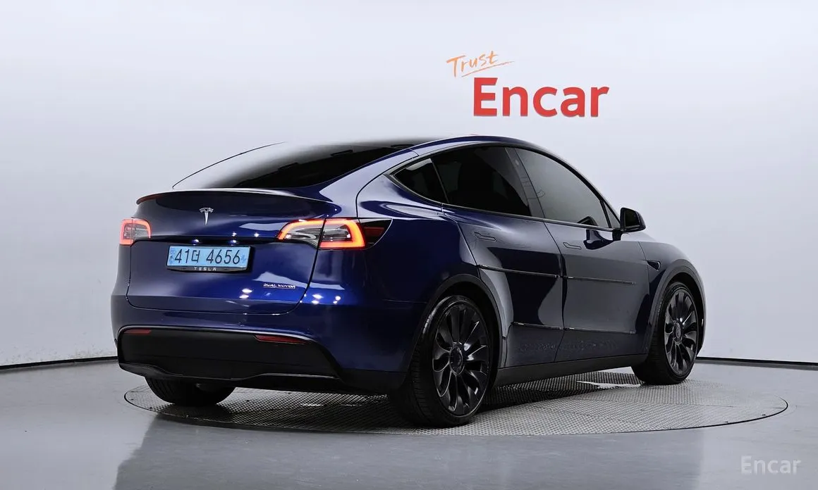 Tesla Model Y 2020 Performance