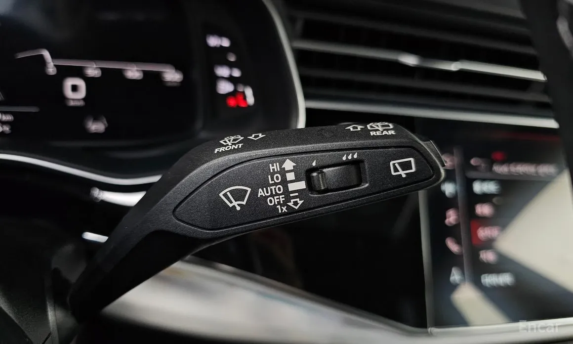 Audi Q8 2018 55 TFSI Quattro Premium