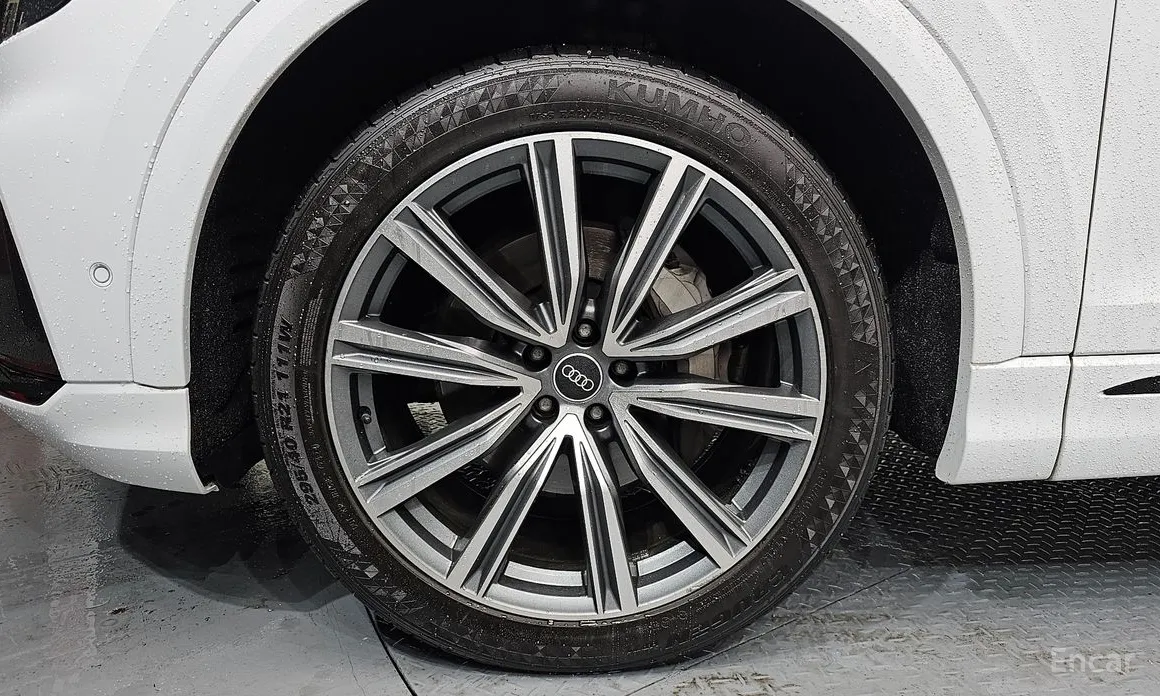 Audi Q8 2018 55 TFSI Quattro Premium