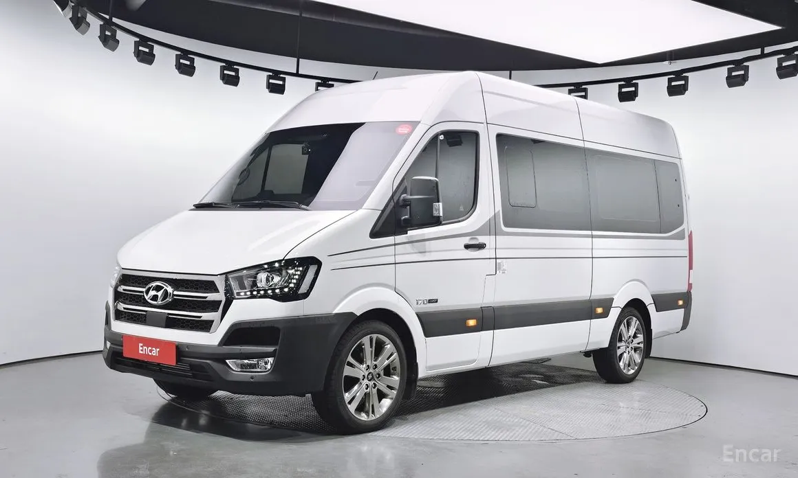 Hyundai Solati 2015 15-seater