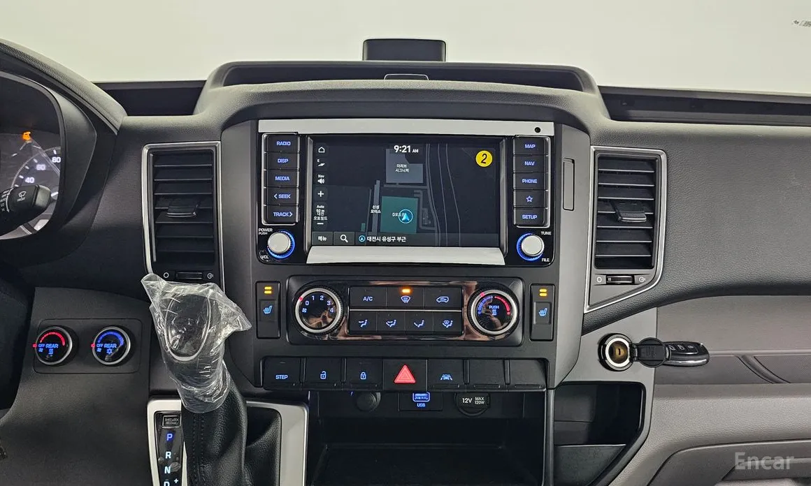 Hyundai Solati 2015 15-seater