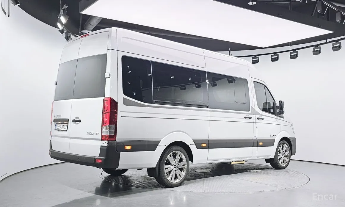 Hyundai Solati 2015 15-seater