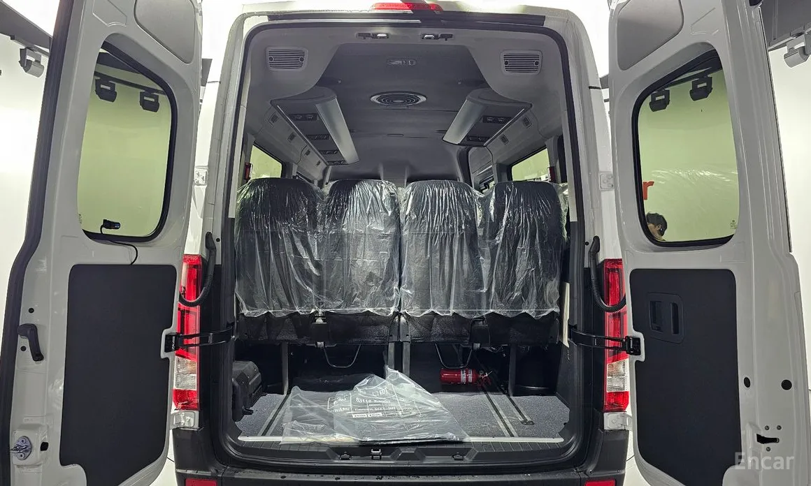 Hyundai Solati 2015 15-seater