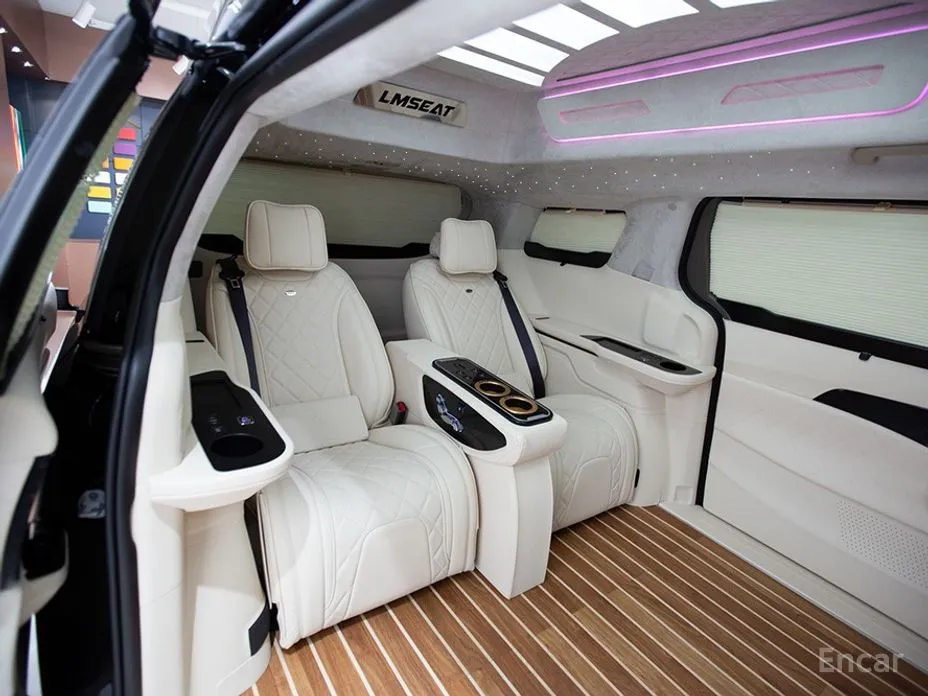 Kia Carnival 2020 9-Seater Hi-Limousine(Special Vehicle)