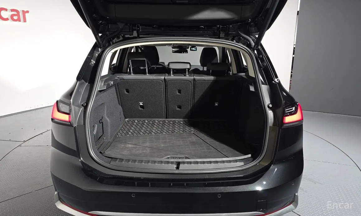 BMW 2 Series 2022 220i Luxury