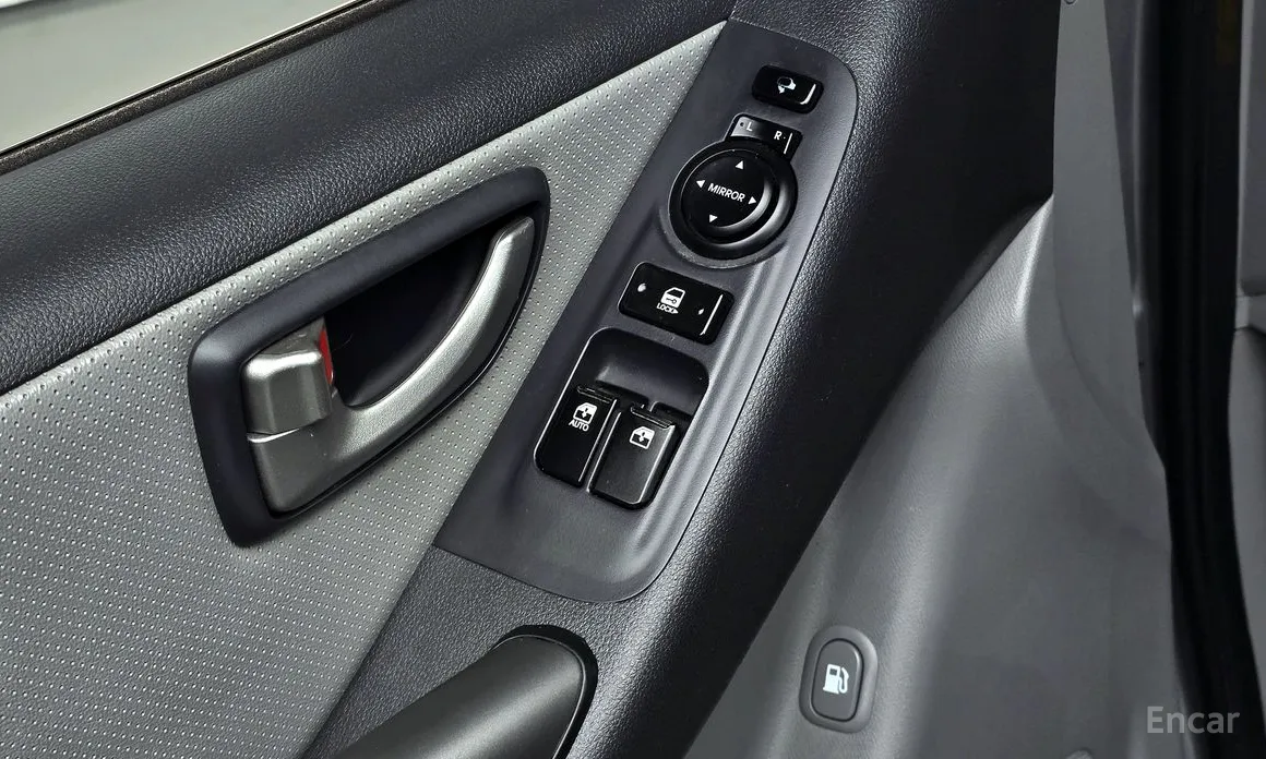 Hyundai Starex 2017 Van 3-Seater