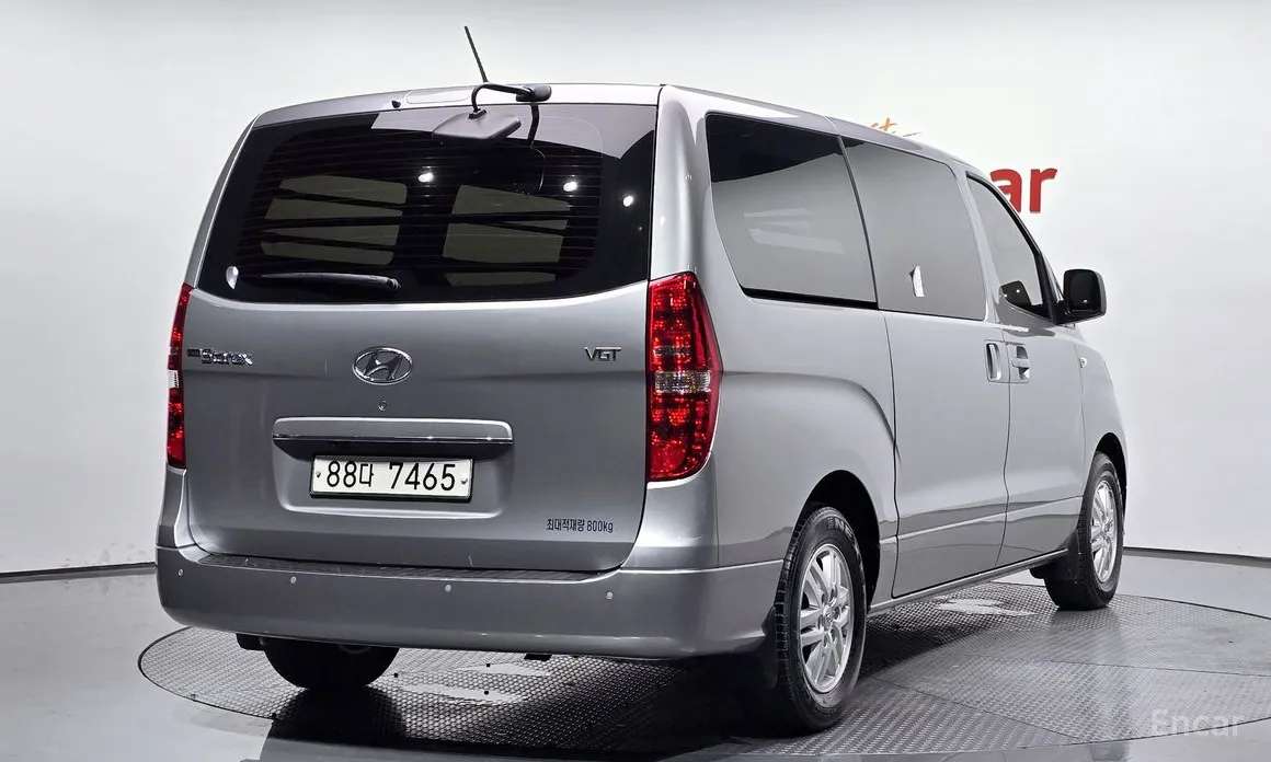 Hyundai Starex 2017 Van 3-Seater