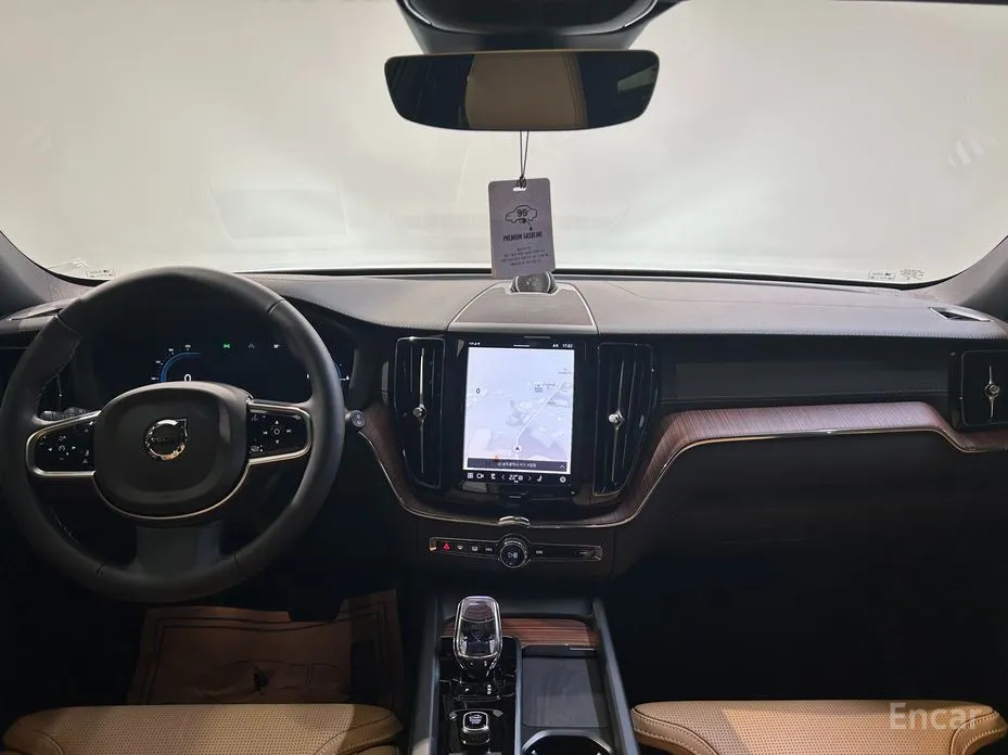 Volvo XC60 2017 T8 Ultra Bright