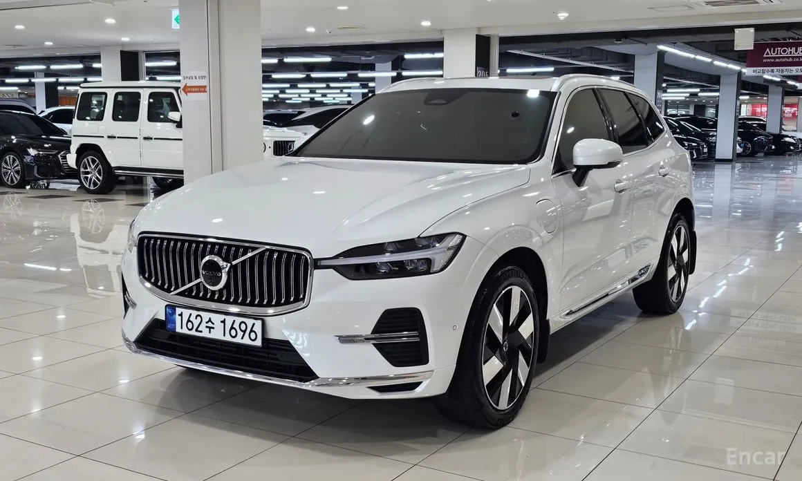 Volvo XC60 2017 T8 Ultra Bright