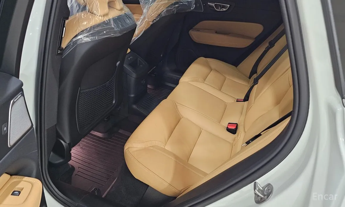 Volvo XC60 2017 T8 Ultra Bright