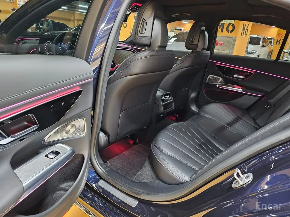 Mercedes-Benz E-Class 2024 E300 4MATIC Exclusive