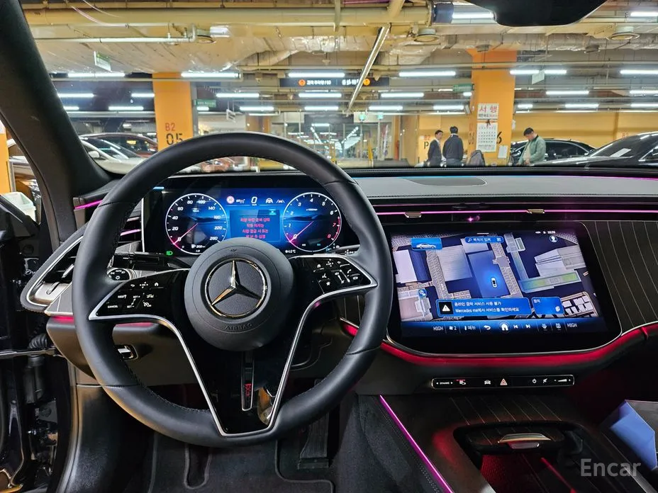 Mercedes-Benz E-Class 2024 E300 4MATIC Exclusive