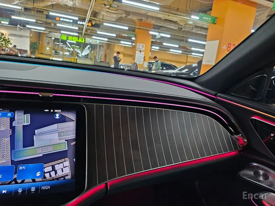 Mercedes-Benz E-Class 2024 E300 4MATIC Exclusive