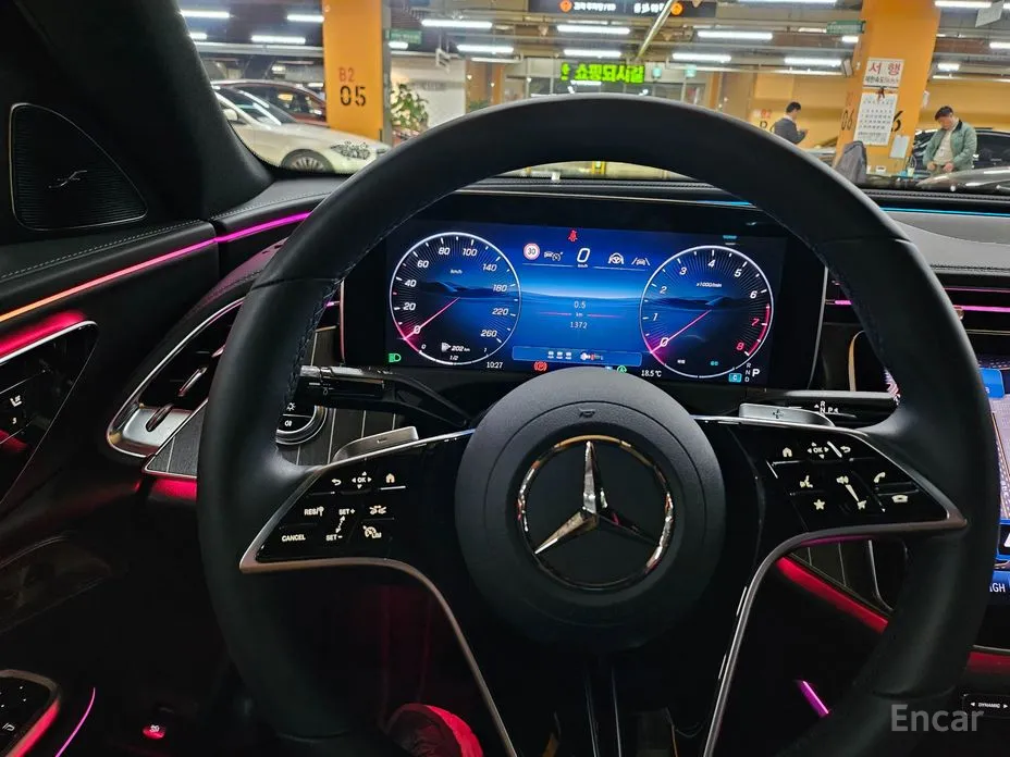 Mercedes-Benz E-Class 2024 E300 4MATIC Exclusive